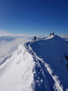 加强冰雪体育运动冰雪“冷资源”正在变成“热经济”